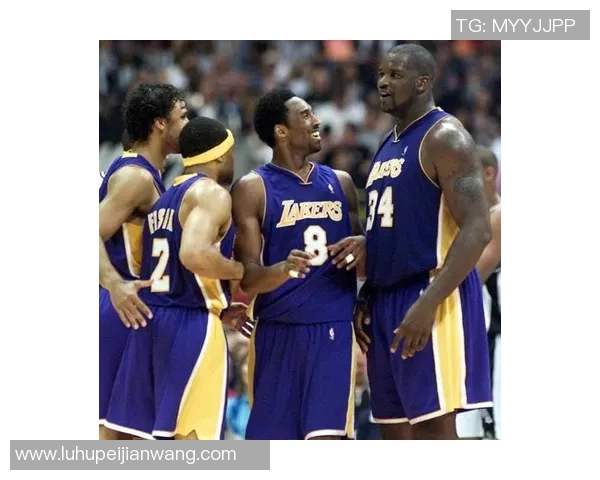 巴塞罗那与乌尼卡哈的激烈对决揭示篮球战术的精彩碰撞